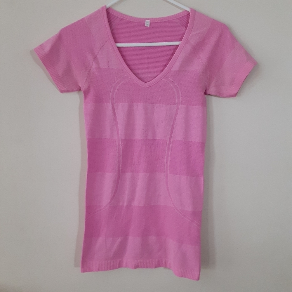 Lululemon Run swiftly tech, V neck short sleeve,Pink,Silverescent,4